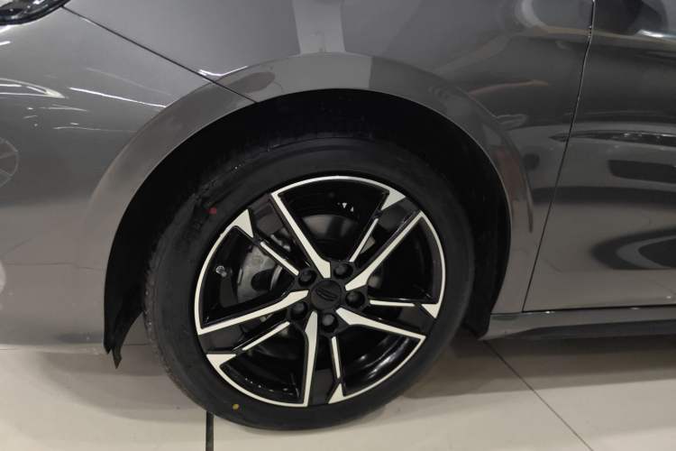 Used Geely Auto Binray 2024 Binrui COOL 1.5T DCT Champion Edition Left Front Wheel Hub