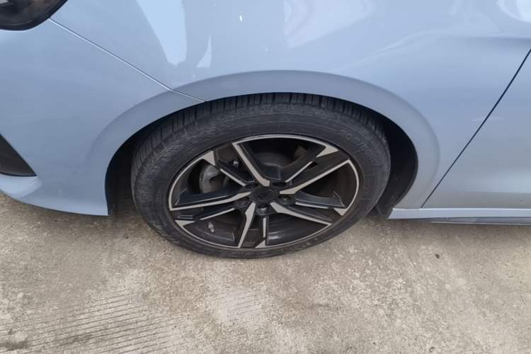 Used Geely Auto Binray 2024 Binrui COOL 1.5T DCT Champion Edition Left Front Wheel Hub