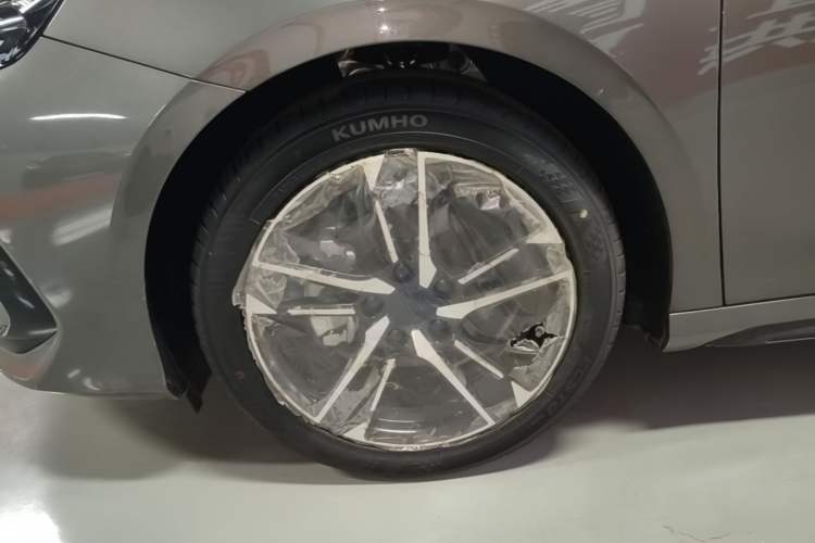 Used Geely Auto Binray 2024 Binrui COOL 1.5T DCT Longteng Edition Left Front Wheel Hub