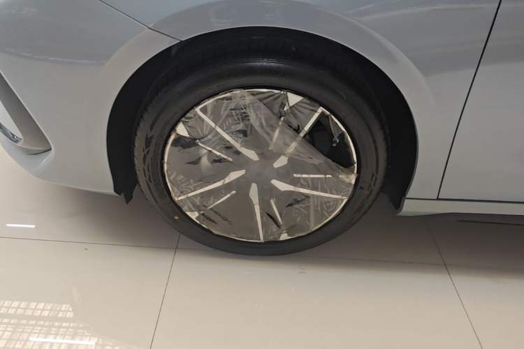 Used Geely Auto Binray 2024 Binrui COOL 1.5T DCT Longteng Edition Left Front Wheel Hub