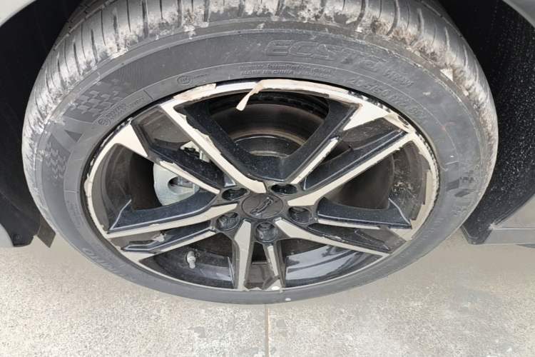 Used Geely Auto Binray 2024 Binrui COOL 1.5T DCT Longteng Edition Left Front Wheel Hub
