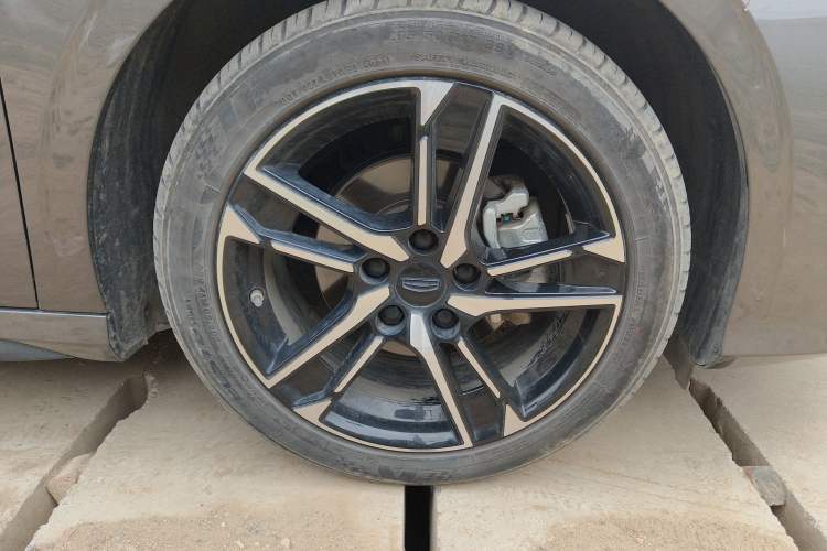 Used Geely Auto Binray 2024 Binrui COOL 1.5T DCT Champion Edition Right Front Wheel Hub