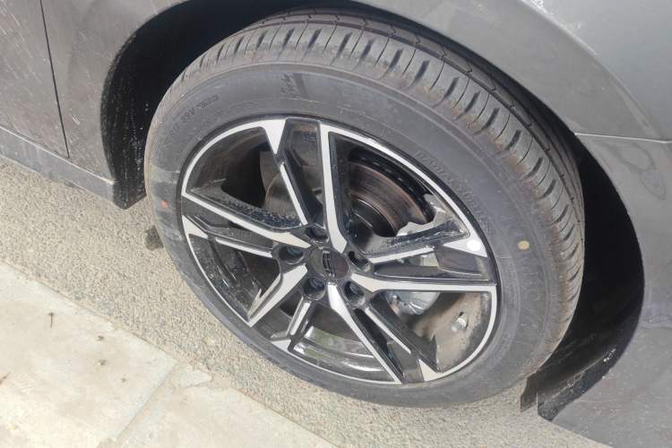 Used Geely Auto Binray 2024 Binrui COOL 1.5T DCT Longteng Edition Right Front Wheel Hub