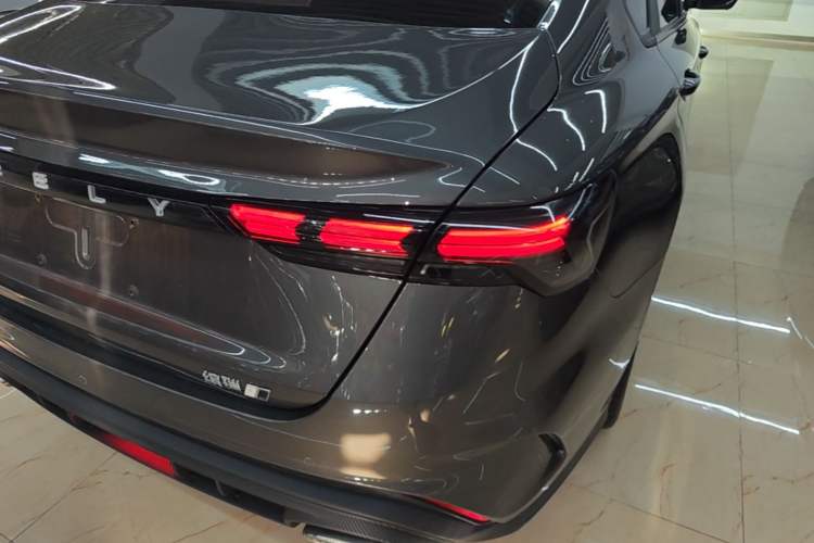 Used Geely Auto Binray 2024 Binrui COOL 1.5T DCT Longteng Edition Right Rear Taillight