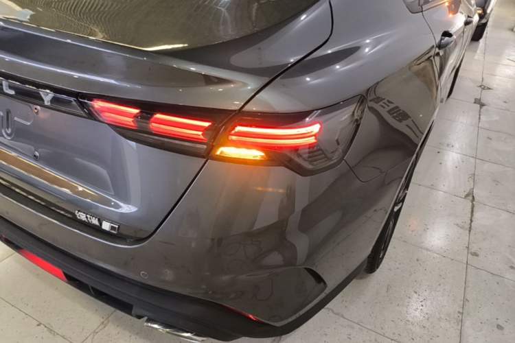Used Geely Auto Binray 2024 Binrui COOL 1.5T DCT Longteng Edition Right Rear Taillight
