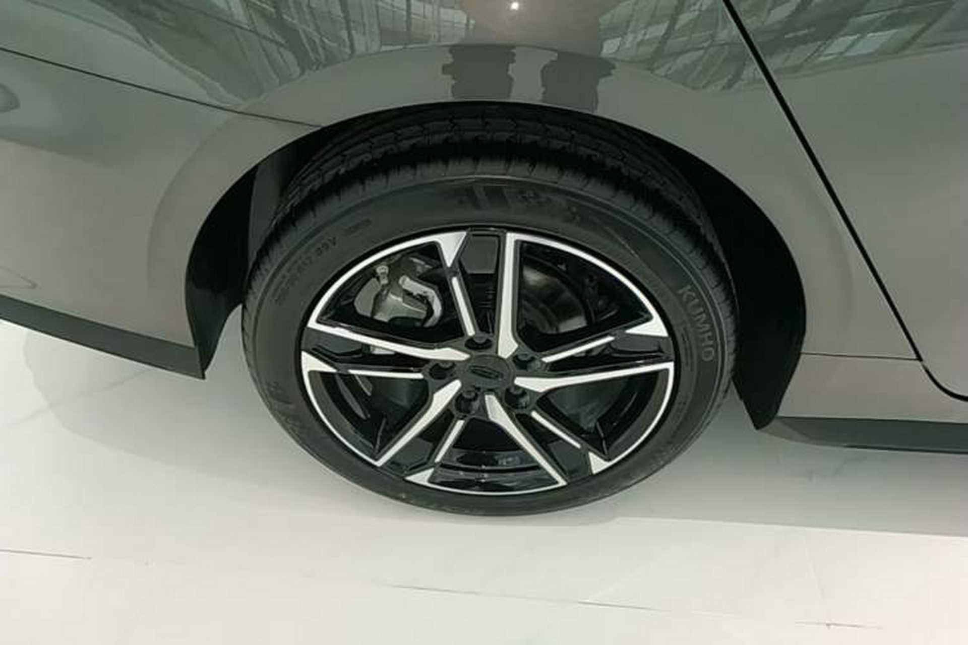 Used Geely Auto Binray 2024 Binrui COOL 1.5T DCT Longteng Edition Right Rear Wheel Hub