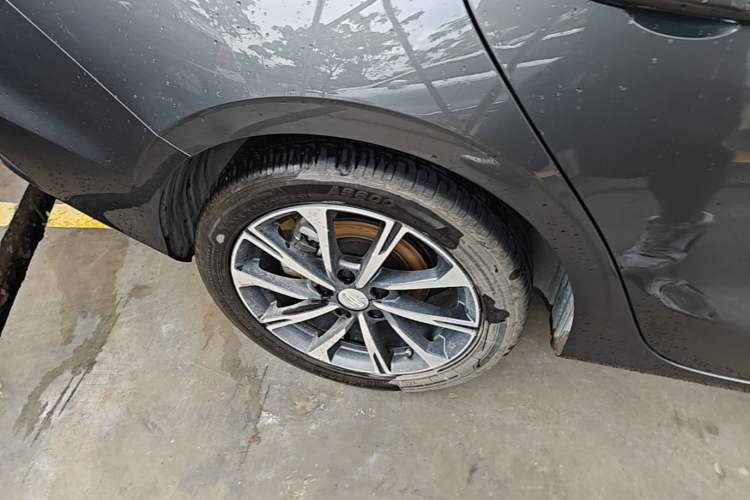 Used Geely Auto Binray 2024 Binrui COOL 1.5T DCT Champion Edition Right Rear Wheel Hub