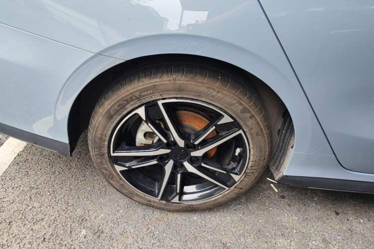 Used Geely Auto Binray 2024 Binrui COOL 1.5T DCT Champion Edition Right Rear Wheel Hub