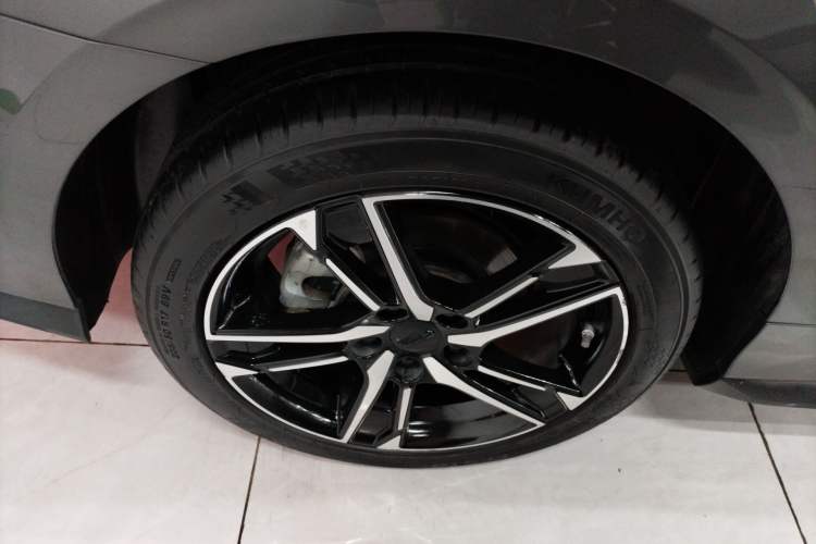 Used Geely Auto Binray 2024 Binrui COOL 1.5T DCT Champion Edition Right Rear Wheel Hub