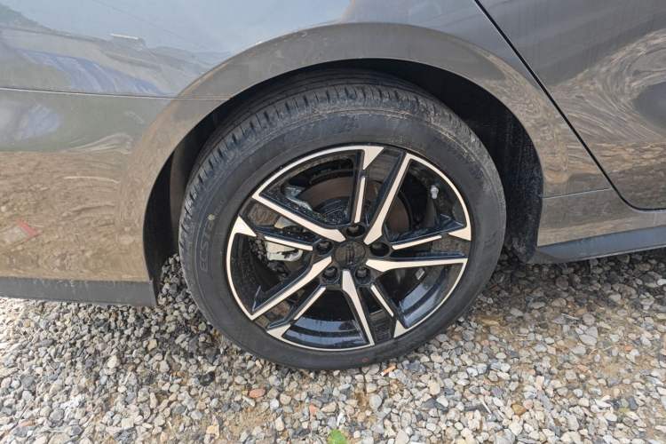 Used Geely Auto Binray 2024 Binrui COOL 1.5T DCT Longteng Edition Right Rear Wheel Hub