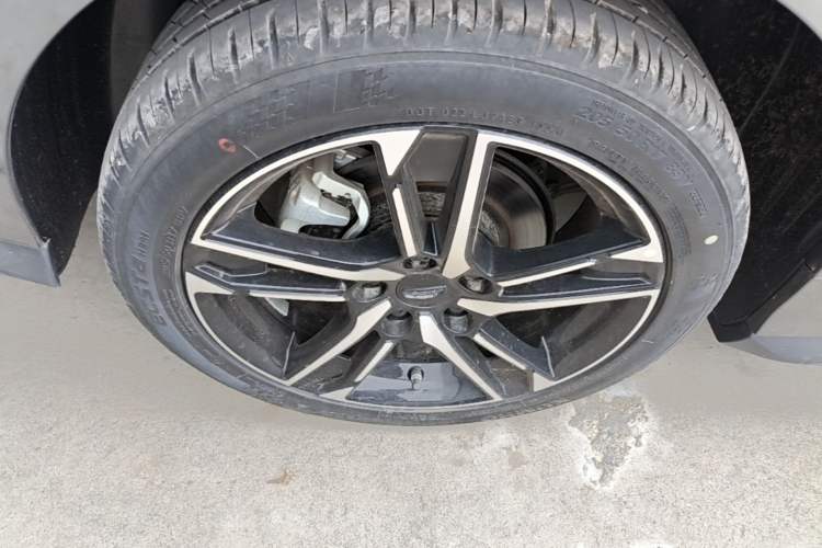 Used Geely Auto Binray 2024 Binrui COOL 1.5T DCT Longteng Edition Right Rear Wheel Hub