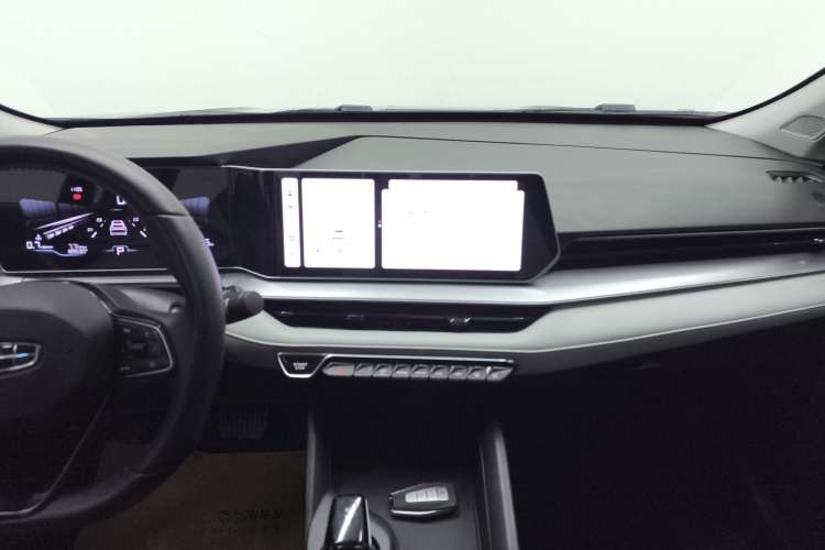 Used Geely Auto Binray 2024 Binrui COOL 1.5T DCT Champion Edition Audio And AC Panel