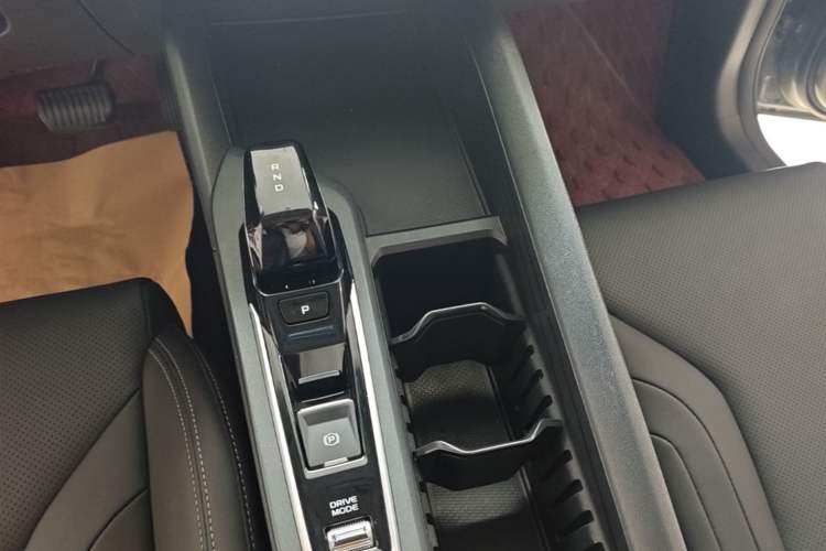 Used Geely Auto Binray 2024 Binrui COOL 1.5T DCT Longteng Edition Gear Lever