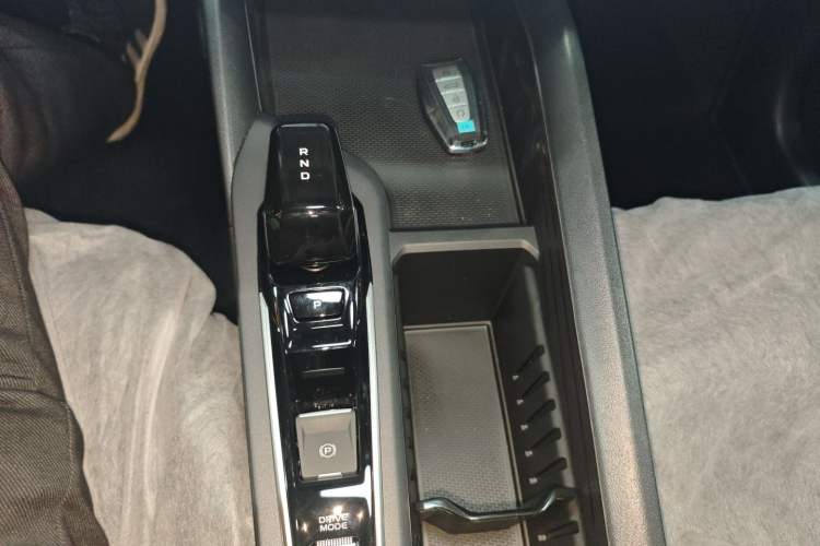 Used Geely Auto Binray 2024 Binrui COOL 1.5T DCT Longteng Edition Gear Lever