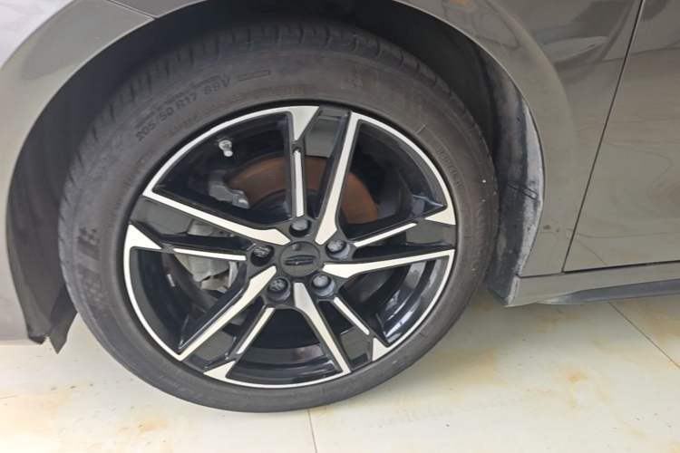 Used Geely Auto Binray 2024 Binrui COOL 1.5T DCT Longteng Edition Left Front Wheel Hub