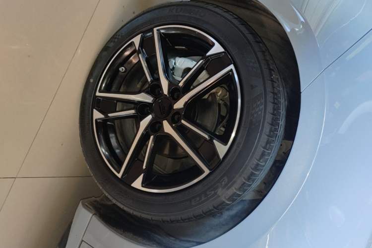 Used Geely Auto Binray 2024 Binrui COOL 1.5T DCT Longteng Edition Left Front Wheel Hub