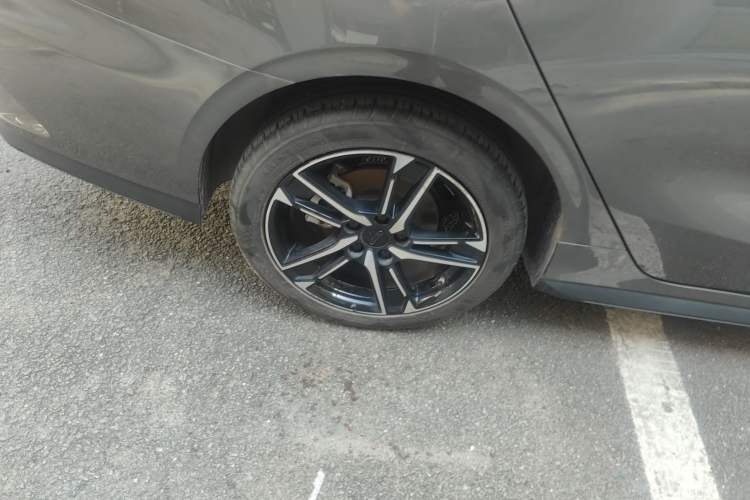 Used Geely Auto Binray 2024 Binrui COOL 1.5T DCT Champion Edition Right Rear Wheel Hub