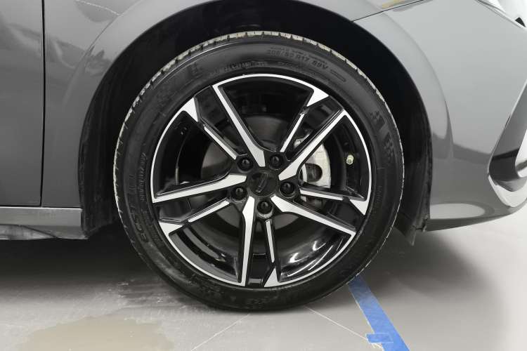 Used Geely Auto Binray 2024 Binrui COOL 1.5T DCT Champion Edition Right Rear Wheel Hub