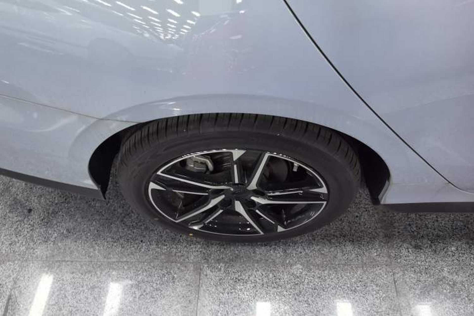 Used Geely Auto Binray 2024 Binrui COOL 1.5T DCT Longteng Edition Right Rear Wheel Hub