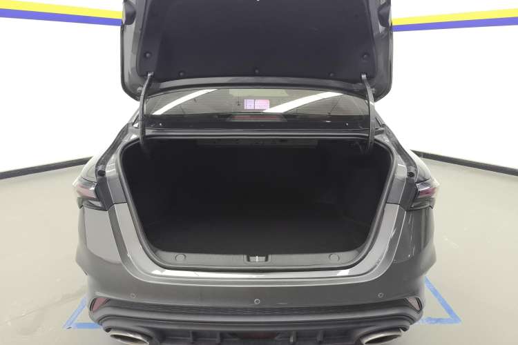 Used Geely Auto Binray 2024 Binrui COOL 1.5T DCT Champion Edition Trunk