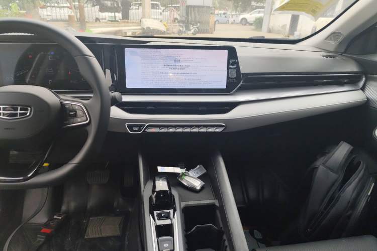 Used Geely Auto Binray 2024 Binrui COOL 1.5T DCT Champion Edition Audio And AC Panel