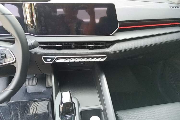 Used Geely Auto Binray 2024 Binrui COOL 1.5T DCT Longteng Edition Audio And AC Panel