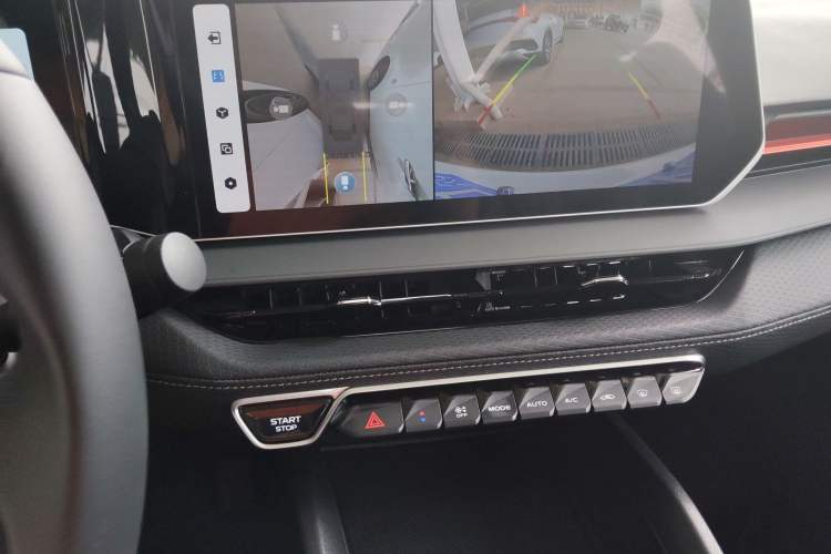 Used Geely Auto Binray 2024 Binrui COOL 1.5T DCT Longteng Edition Audio And AC Panel