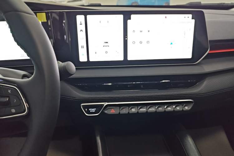 Used Geely Auto Binray 2024 Binrui COOL 1.5T DCT Longteng Edition Audio And AC Panel