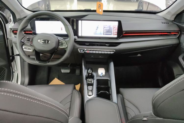 Used Geely Auto Binray 2024 Binrui COOL 1.5T DCT Longteng Edition Center Console