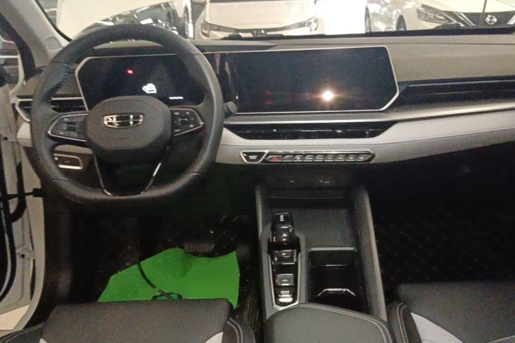 Used Geely Auto Binray 2024 Binrui COOL 1.5T DCT Champion Edition Center Console