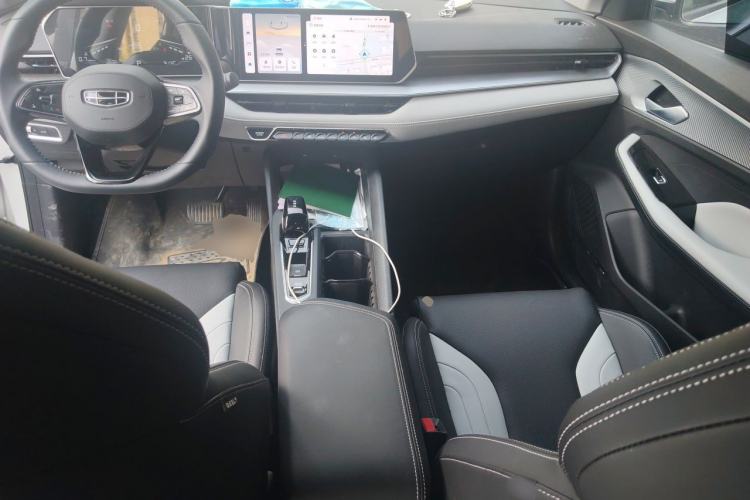Used Geely Auto Binray 2024 Binrui COOL 1.5T DCT Champion Edition Center Console