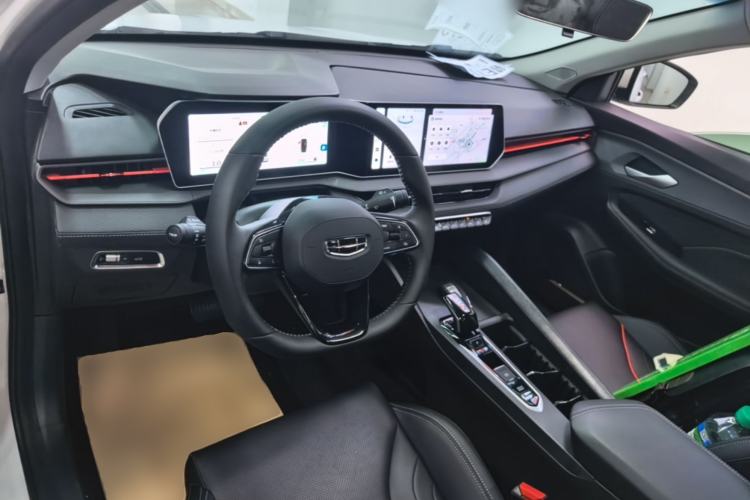 Used Geely Auto Binray 2024 Binrui COOL 1.5T DCT Longteng Edition Center Console