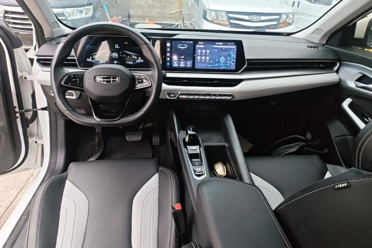 Used Geely Auto Binray 2024 Binrui COOL 1.5T DCT Champion Edition Center Console