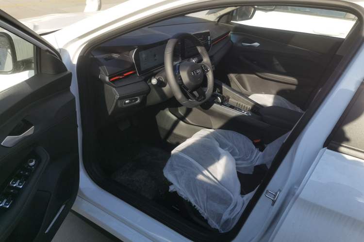 Used Geely Auto Binray 2024 Binrui COOL 1.5T DCT Longteng Edition Driver Seat