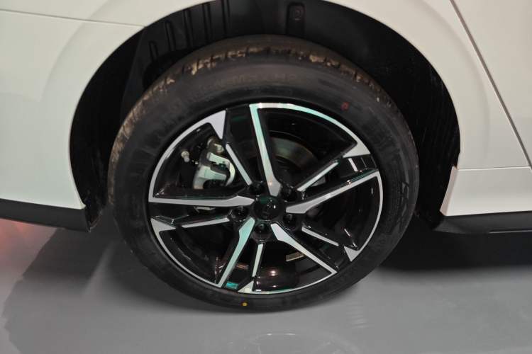 Used Geely Auto Binray 2024 Binrui COOL 1.5T DCT Longteng Edition Exterior 5