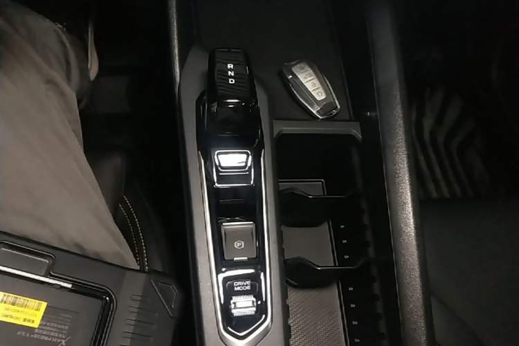 Used Geely Auto Binray 2024 Binrui COOL 1.5T DCT Champion Edition Gear Lever