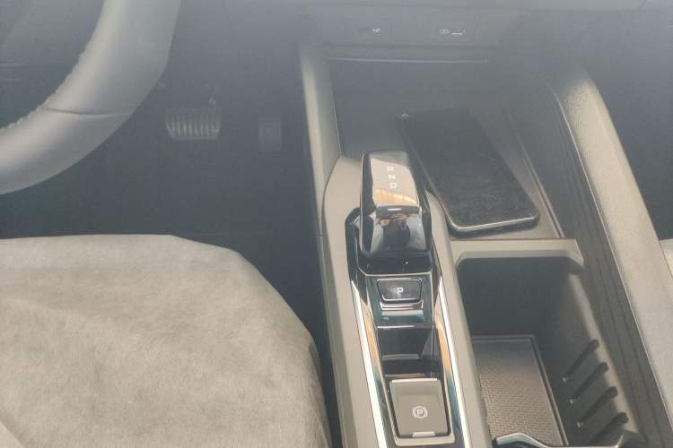 Used Geely Auto Binray 2024 Binrui COOL 1.5T DCT Longteng Edition Gear Lever