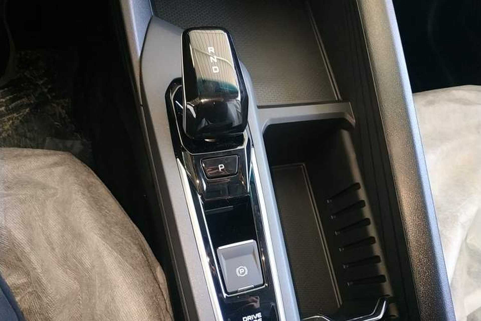 Used Geely Auto Binray 2024 Binrui COOL 1.5T DCT Longteng Edition Gear Lever
