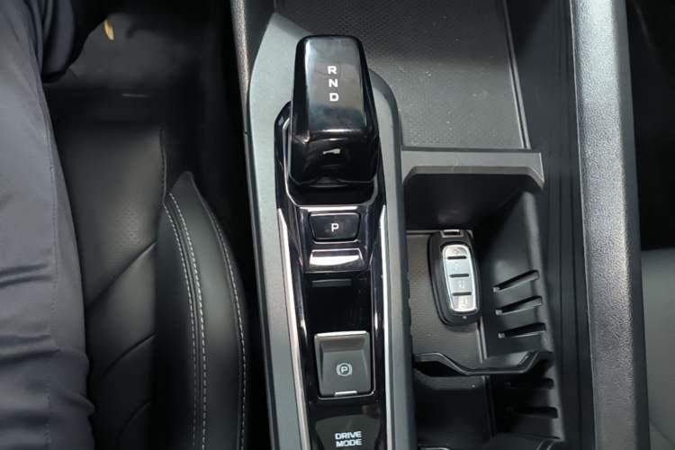 Used Geely Auto Binray 2024 Binrui COOL 1.5T DCT Longteng Edition Gear Lever