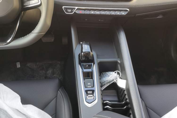 Used Geely Auto Binray 2024 Binrui COOL 1.5T DCT Longteng Edition Gear Lever