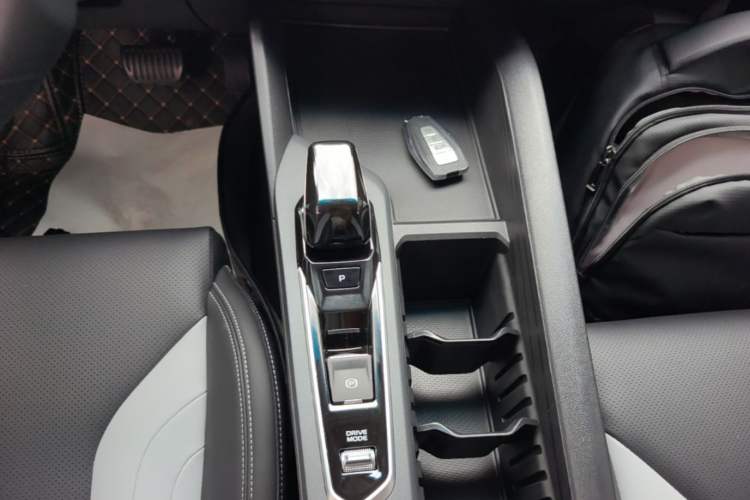 Used Geely Auto Binray 2024 Binrui COOL 1.5T DCT Champion Edition Gear Lever