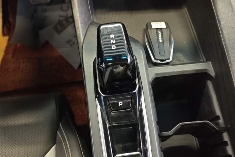Used Geely Auto Binray 2024 Binrui COOL 1.5T DCT Champion Edition Gear Lever