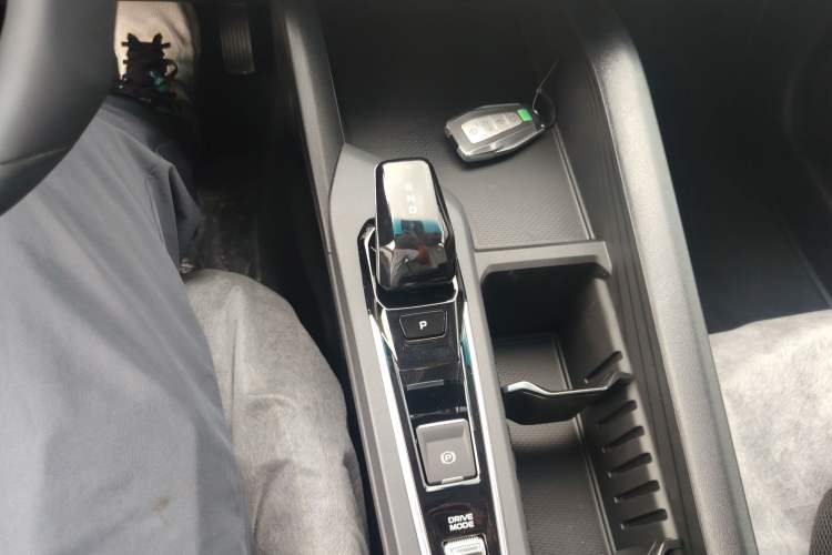 Used Geely Auto Binray 2024 Binrui COOL 1.5T DCT Champion Edition Gear Lever