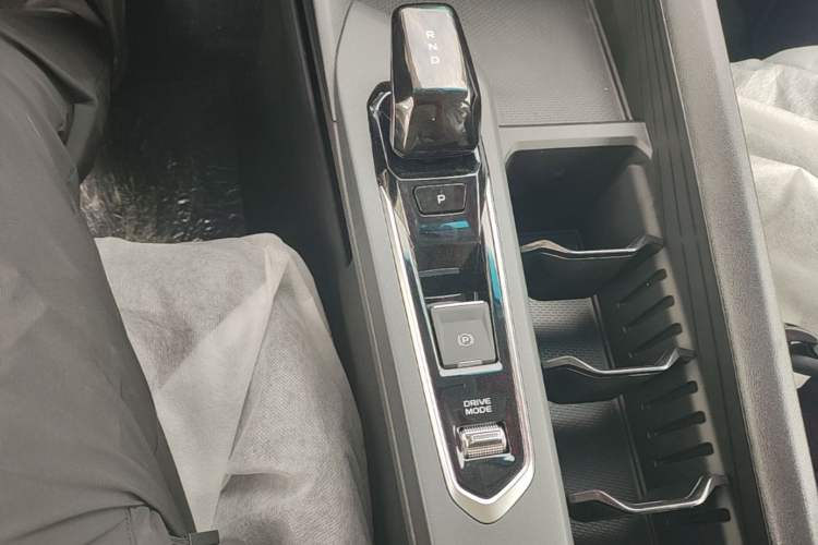 Used Geely Auto Binray 2024 Binrui COOL 1.5T DCT Longteng Edition Gear Lever