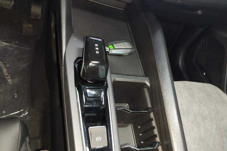Used Geely Auto Binray 2024 Binrui COOL 1.5T DCT Longteng Edition Gear Lever
