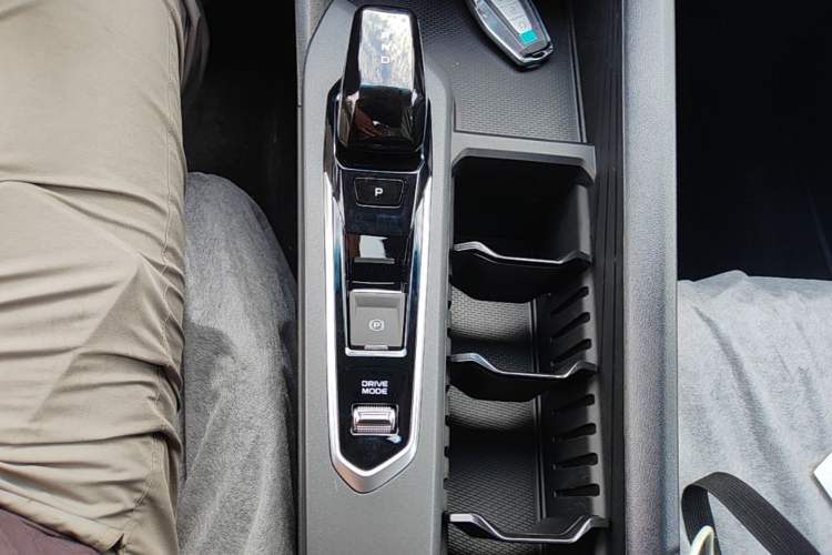 Used Geely Auto Binray 2024 Binrui COOL 1.5T DCT Longteng Edition Gear Lever
