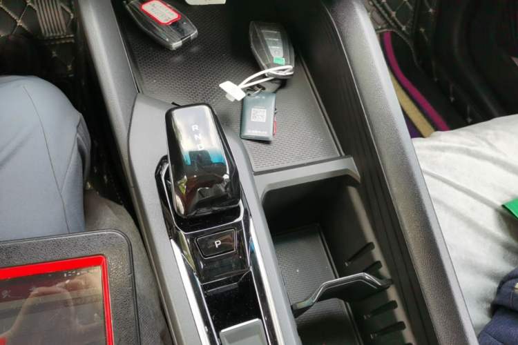 Used Geely Auto Binray 2024 Binrui COOL 1.5T DCT Longteng Edition Gear Lever