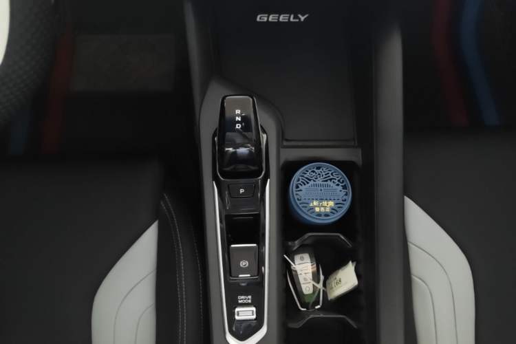 Used Geely Auto Binray 2024 Binrui COOL 1.5T DCT Champion Edition Gear Lever