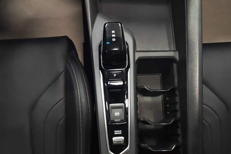 Used Geely Auto Binray 2024 Binrui COOL 1.5T DCT Longteng Edition Gear Lever