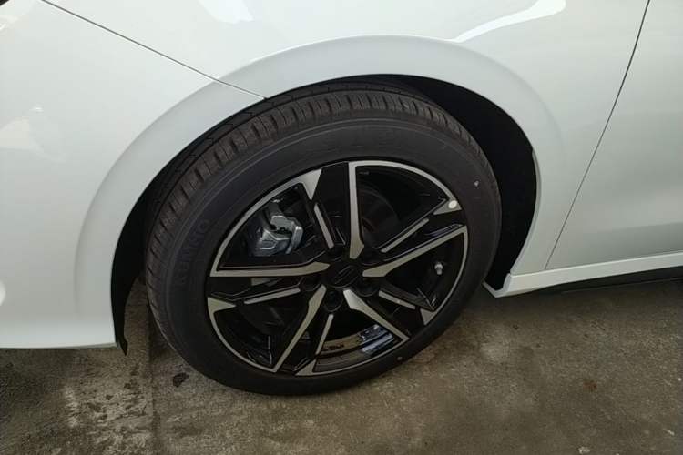Used Geely Auto Binray 2024 Binrui COOL 1.5T DCT Longteng Edition Left Front Wheel Hub
